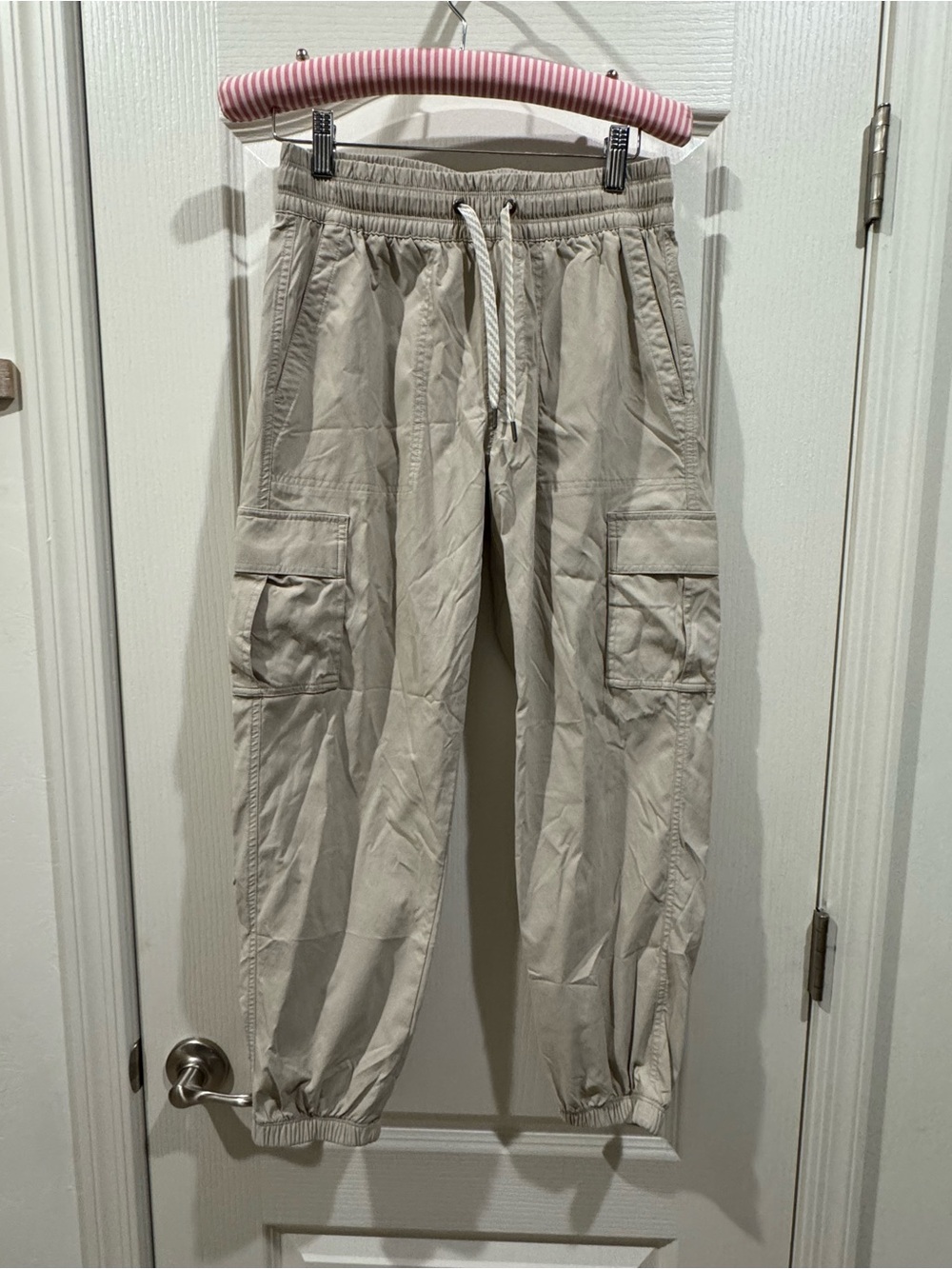 Vuori Scout Jogger Pants Cargo Beige Tan XS Excellent Condition